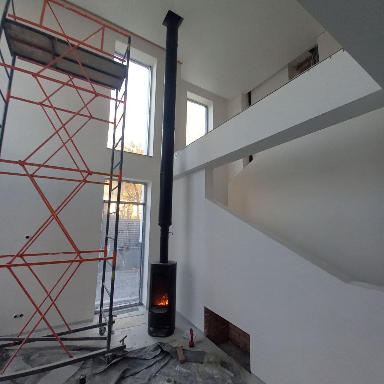 Печь-камин с дымоходом